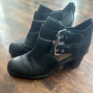 Leather black ankle boot